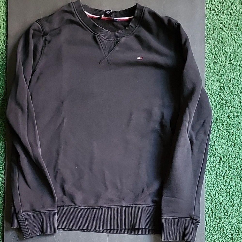 Tommy Hilfiger Women's Black Crewneck Sweater